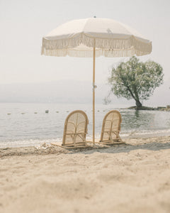 LIMÒN Rattan Beach Lounger